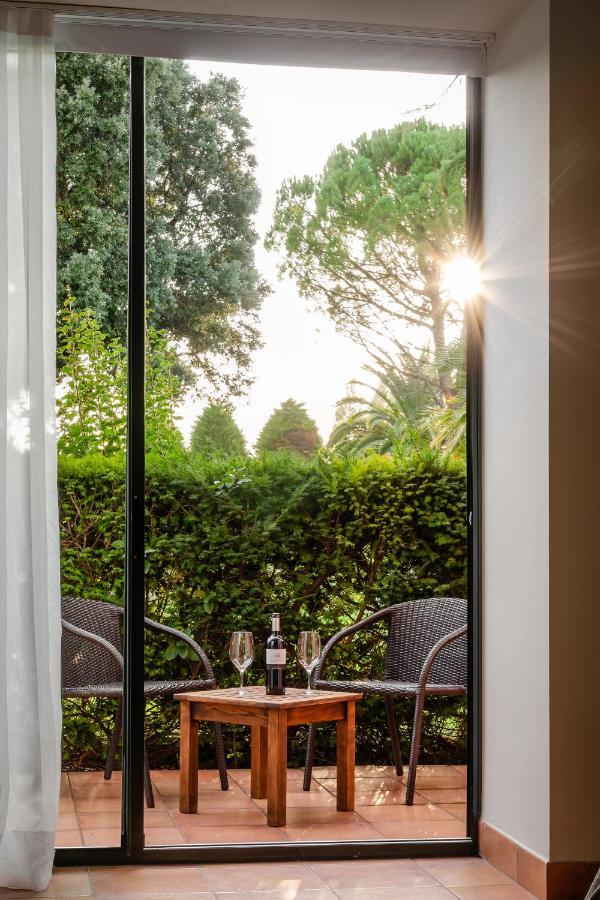 Hotel Torremirona Golf & Spa Navata Luaran gambar