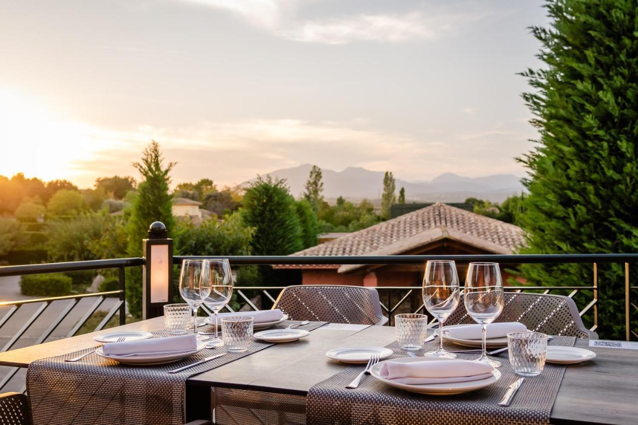 Hotel Torremirona Golf & Spa Navata Luaran gambar