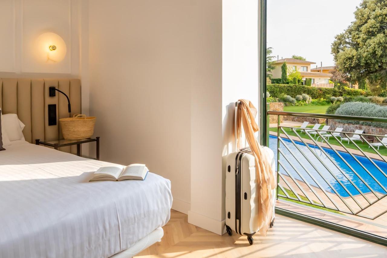 Hotel Torremirona Golf & Spa Navata Luaran gambar