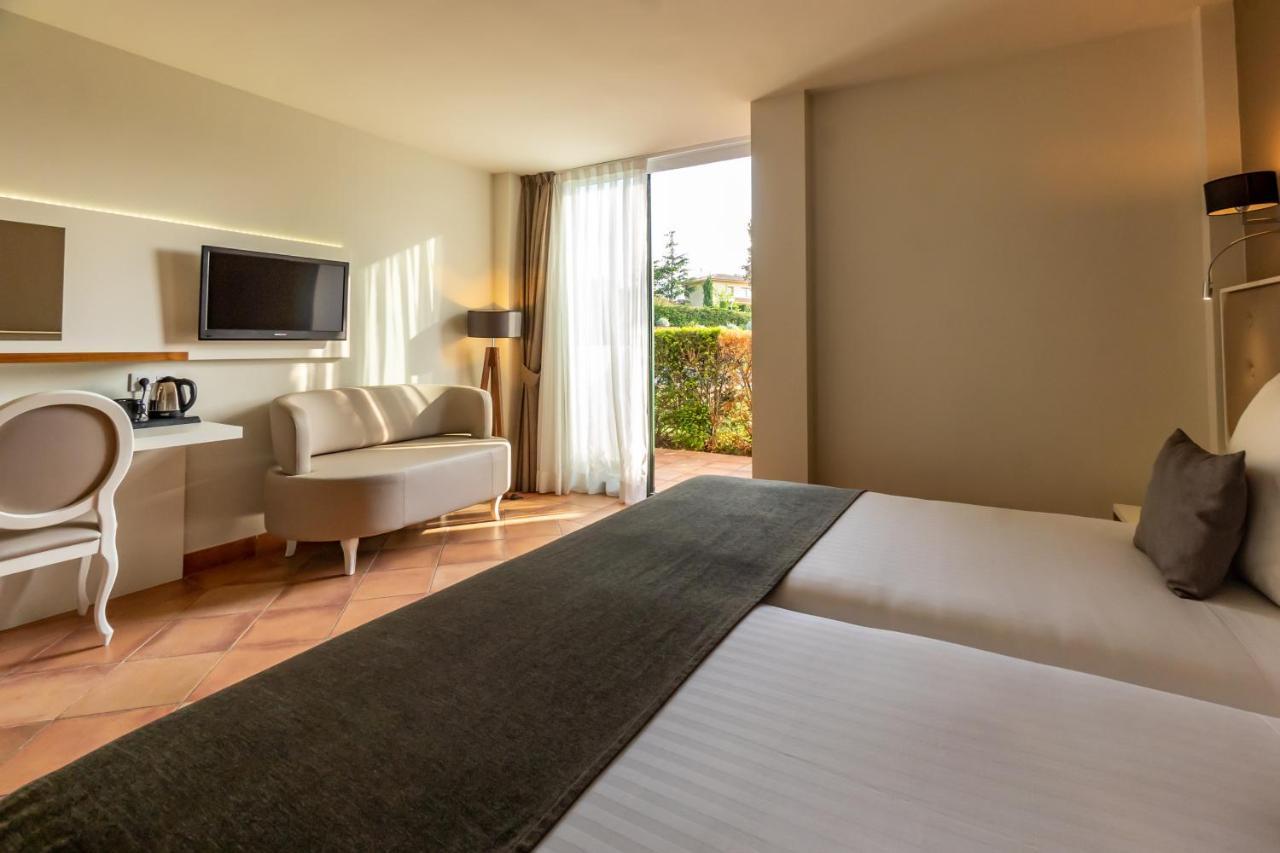 Hotel Torremirona Golf & Spa Navata Luaran gambar