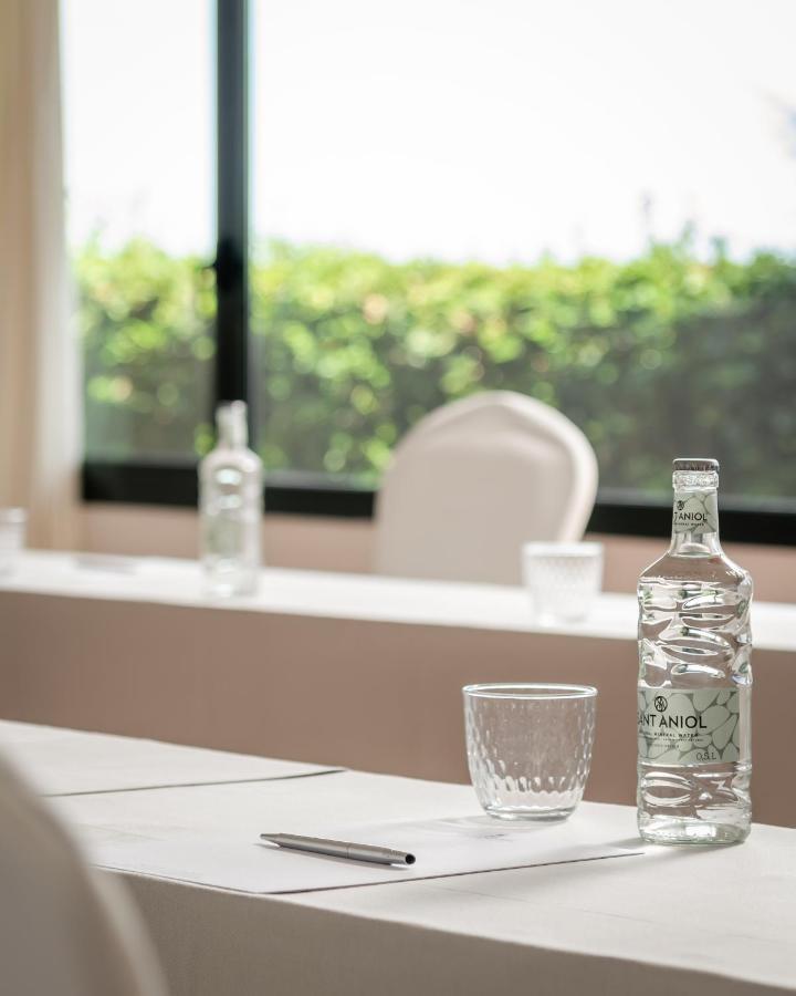 Hotel Torremirona Golf & Spa Navata Luaran gambar