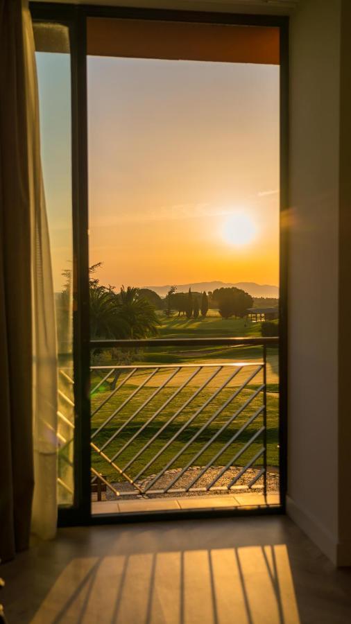 Hotel Torremirona Golf & Spa Navata Luaran gambar