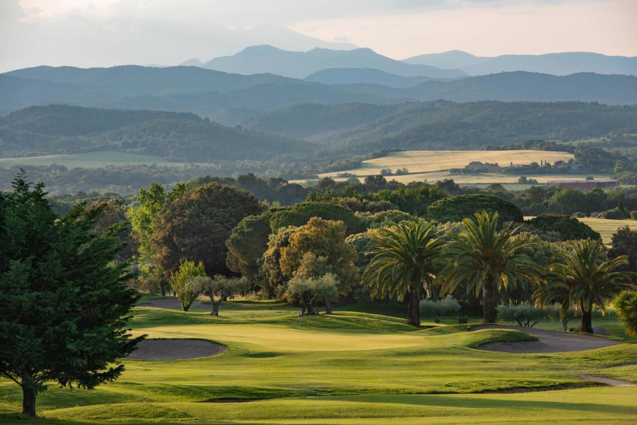 Hotel Torremirona Golf & Spa Navata Luaran gambar
