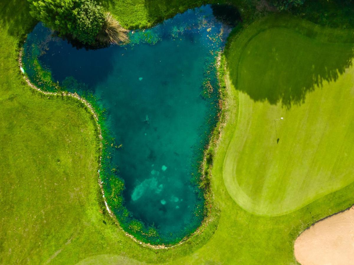 Hotel Torremirona Golf & Spa Navata Luaran gambar