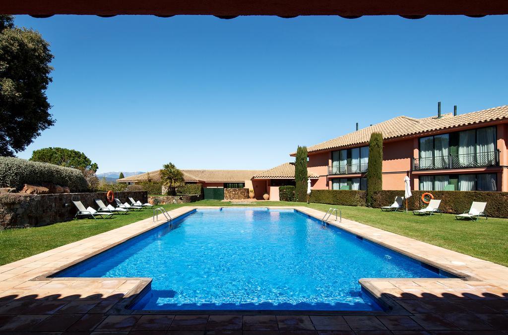 Hotel Torremirona Golf & Spa Navata Luaran gambar