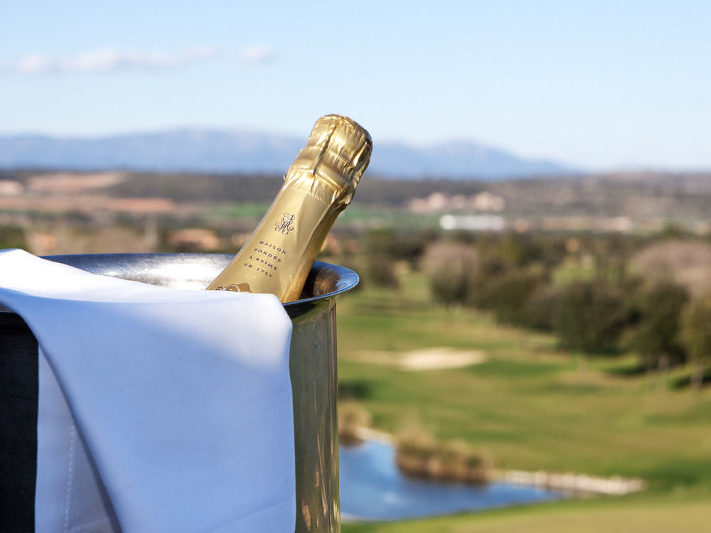 Hotel Torremirona Golf & Spa Navata Luaran gambar