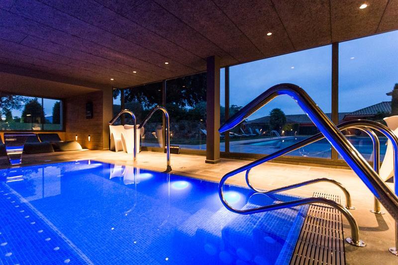 Hotel Torremirona Golf & Spa Navata Luaran gambar